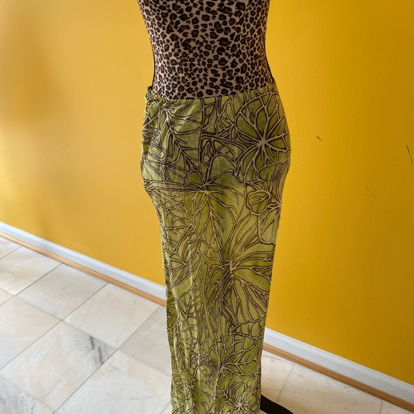 Green 3 piece skirt, top, wrap (cache) - Picture 5 of 8